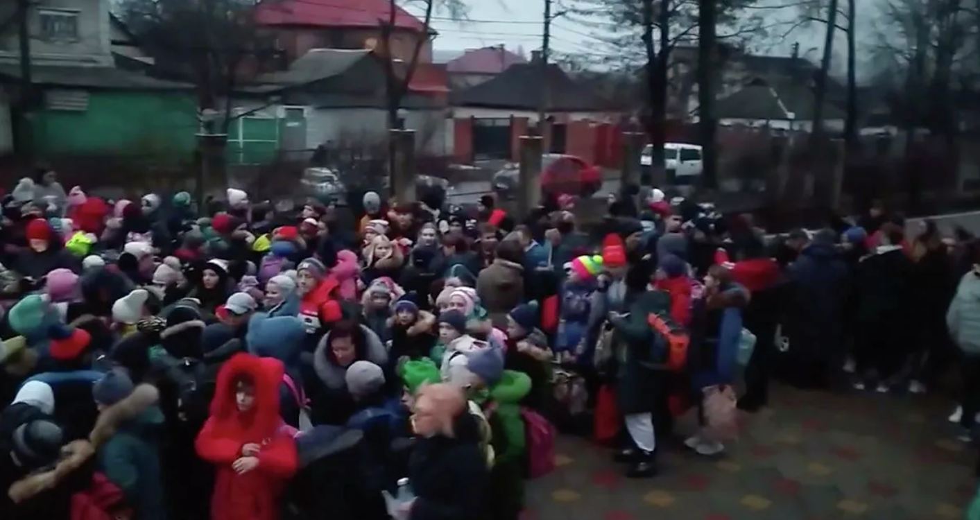 Выезд населения. Эваакация ЖИТЕЛЕЙДОНБАССА. Беженцы в России.
